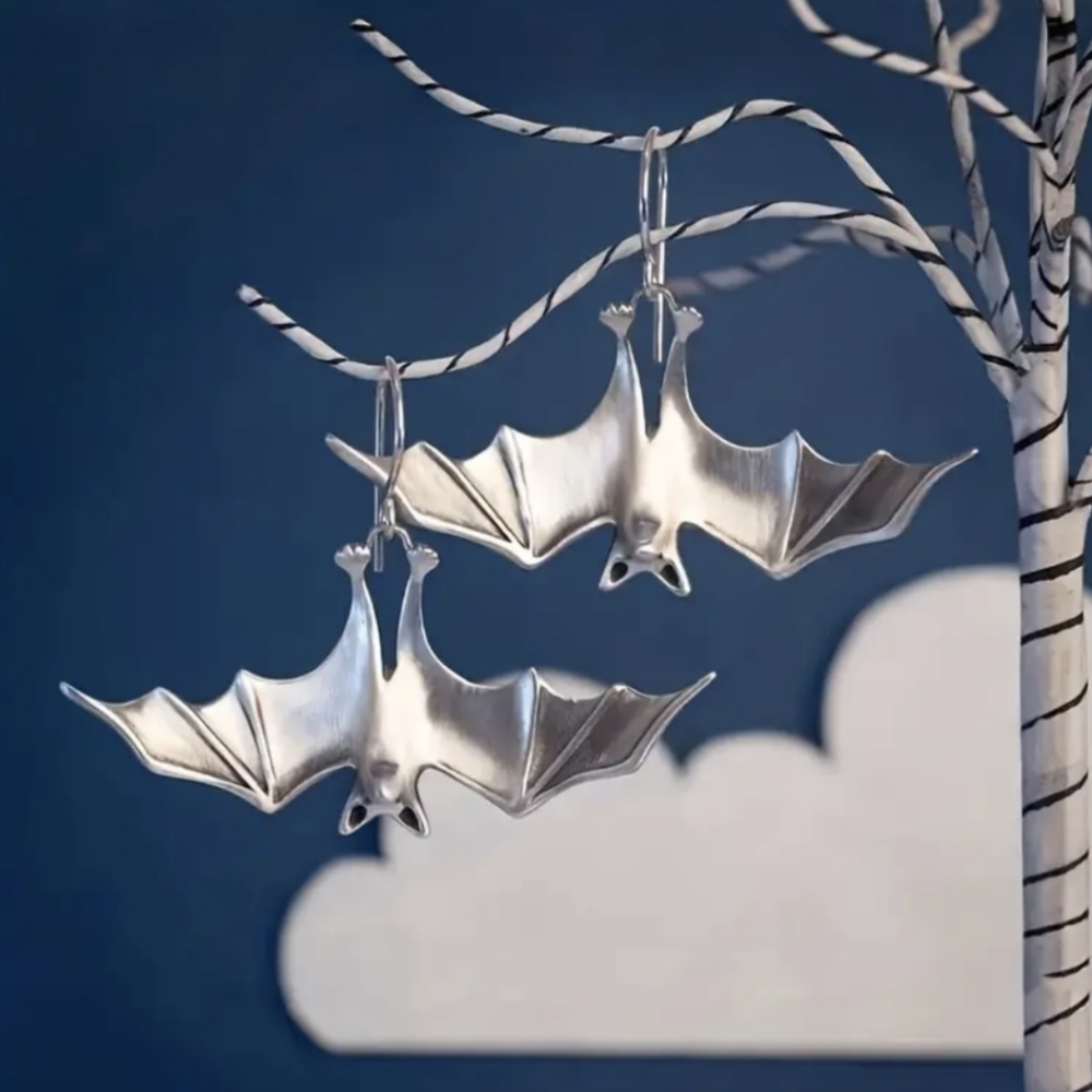 🎃🖤 Earrings--Unisex Shiny Bat Danglers  Silvery & Golden tone